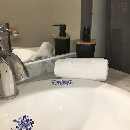 Port & *